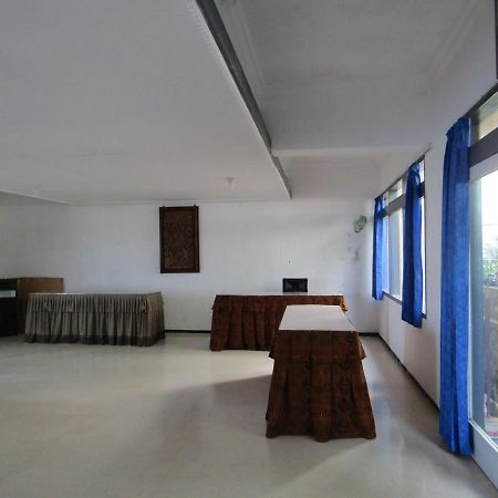 Hotel Pantes Sarangan Kültér fotó