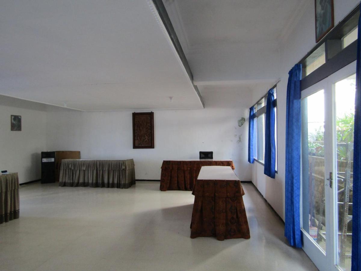 Hotel Pantes Sarangan Kültér fotó