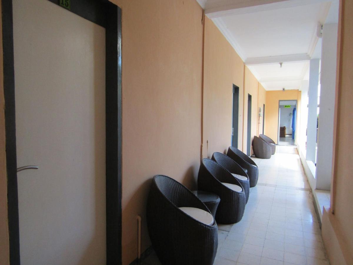 Hotel Pantes Sarangan Kültér fotó
