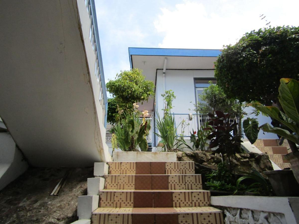 Hotel Pantes Sarangan Kültér fotó