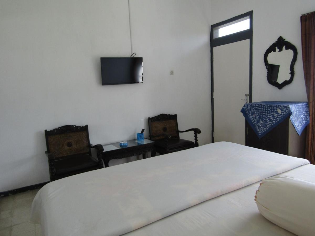Hotel Pantes Sarangan Kültér fotó